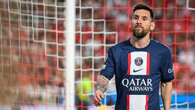ميسي يشترط راتباً خيالياً للانتقال إلى الهلال