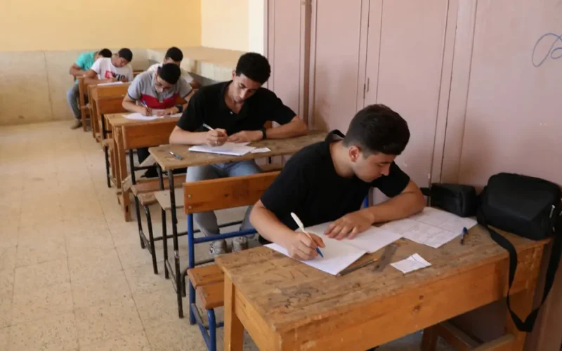 موعد تسليم أرقام جلوس طلاب الدبلومات الفنية 2024 في مصر