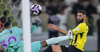 كريم بنزيما يقود هجوم الاتحاد ضد الخلود في الدوري السعودي