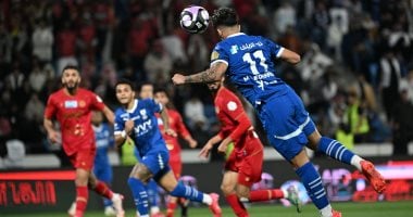 التعادل 2-2 يحسم مواجهة ضمك ضد الهلال في الدوري السعودي.. فيديو