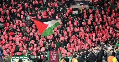 ملاعب العالم تدعم القضية الفلسطينية وترفض مخططات التهجير