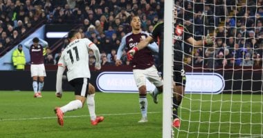محمد صلاح يصنع وأرنولد يسجل هدف تعادل ليفربول ضد أستون فيلا.. فيديو