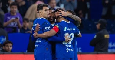 الهلال ضد الخلود.. الزعيم يحسم الشوط الأول 4-0 تحت أنظار بيكيه.. فيديو