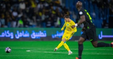 الاتحاد يكتفي بالتعادل 1-1 مع الخليج بمشاركة محمد شريف