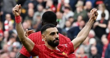 أول تعليق من محمد صلاح بعد معادلة رقم أجويرو التاريخى فى الدوري الإنجليزي